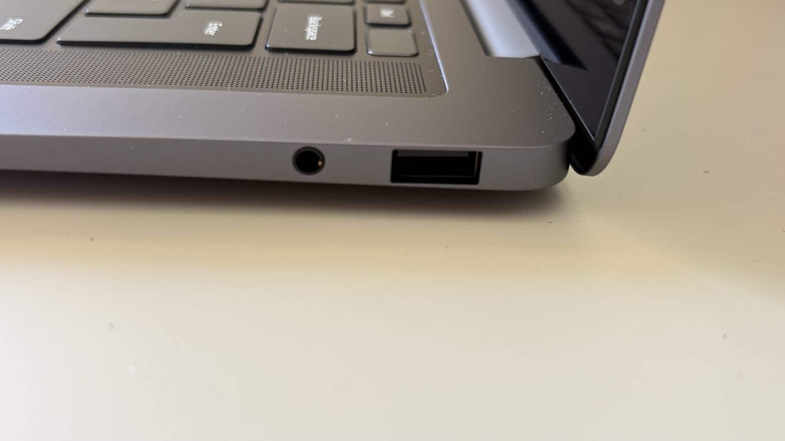 Connectique limitée droite