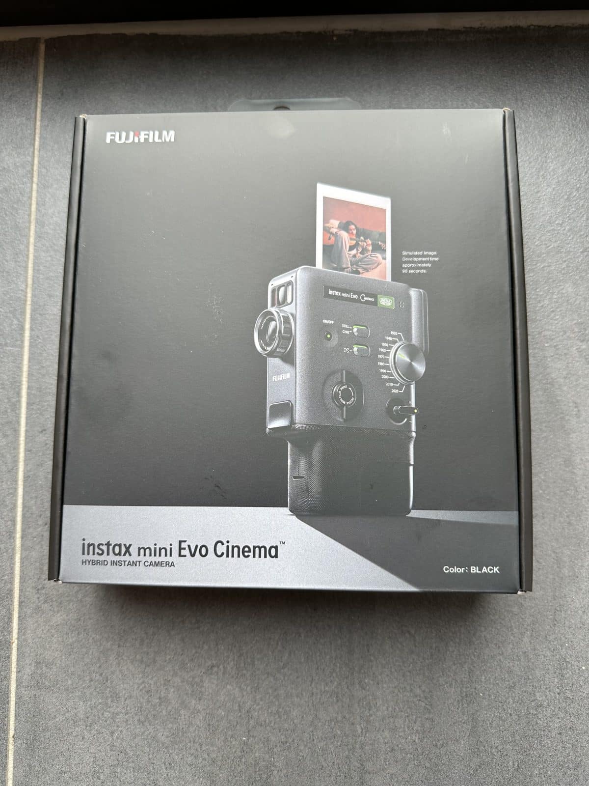 Box Instax mini Evo Cinema