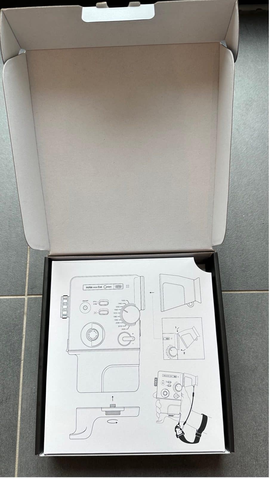 Unboxing Instax mini Evo Cinema