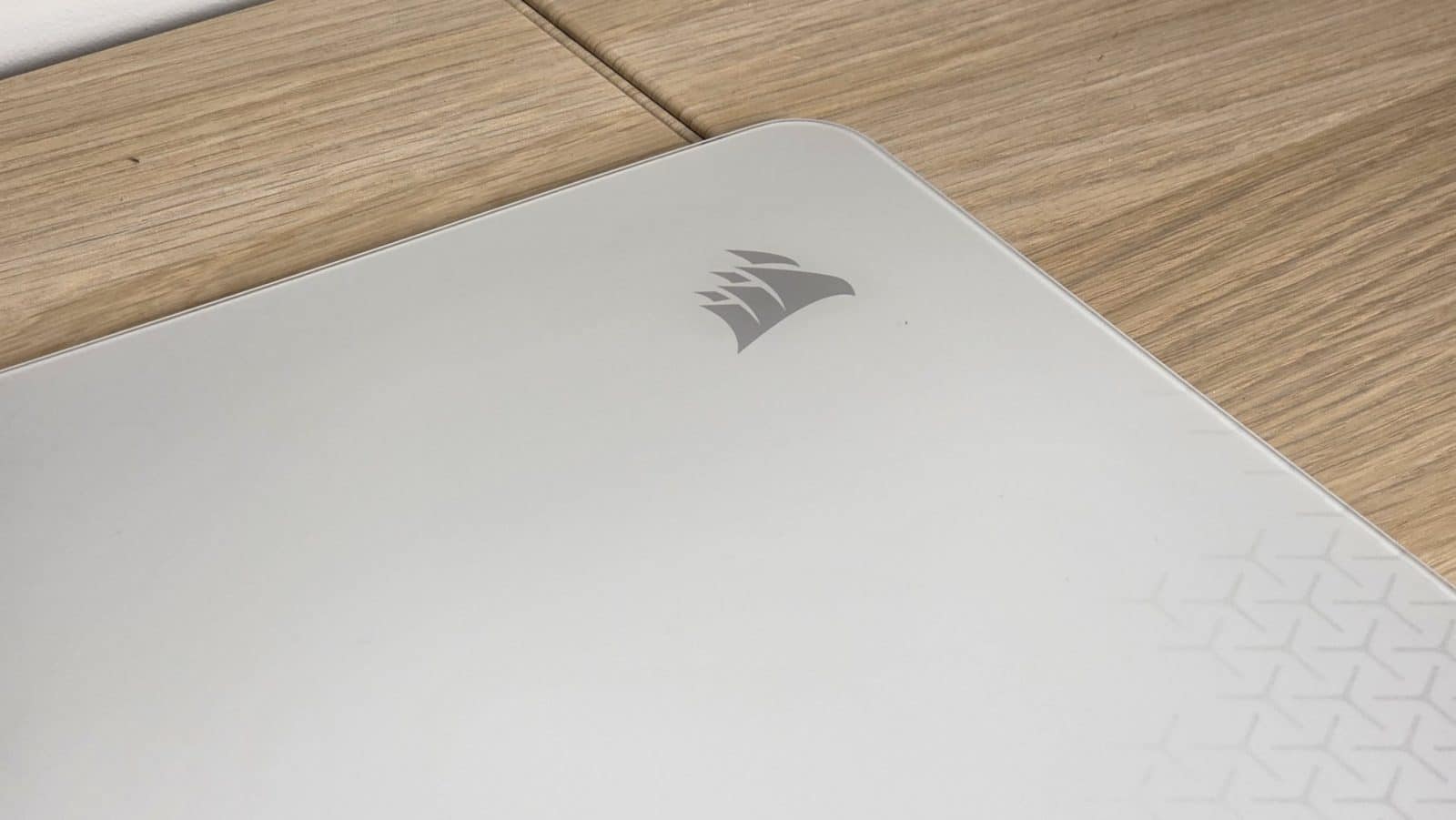 Corsair MM Glass - Marque