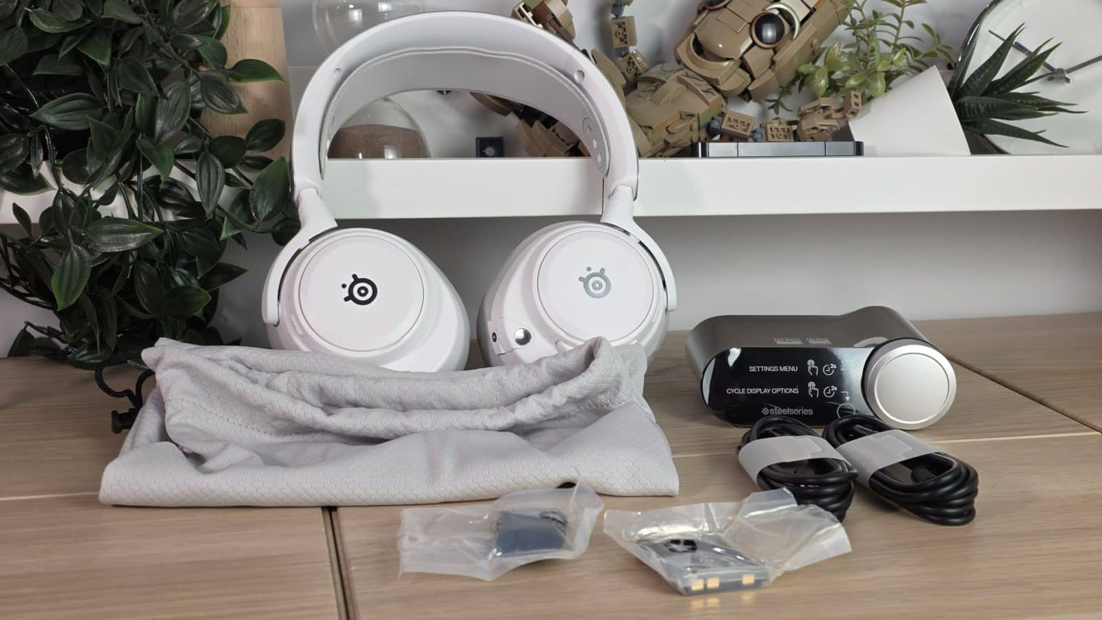 SteelSeries Arctis Nova Pro Omni - Unboxing