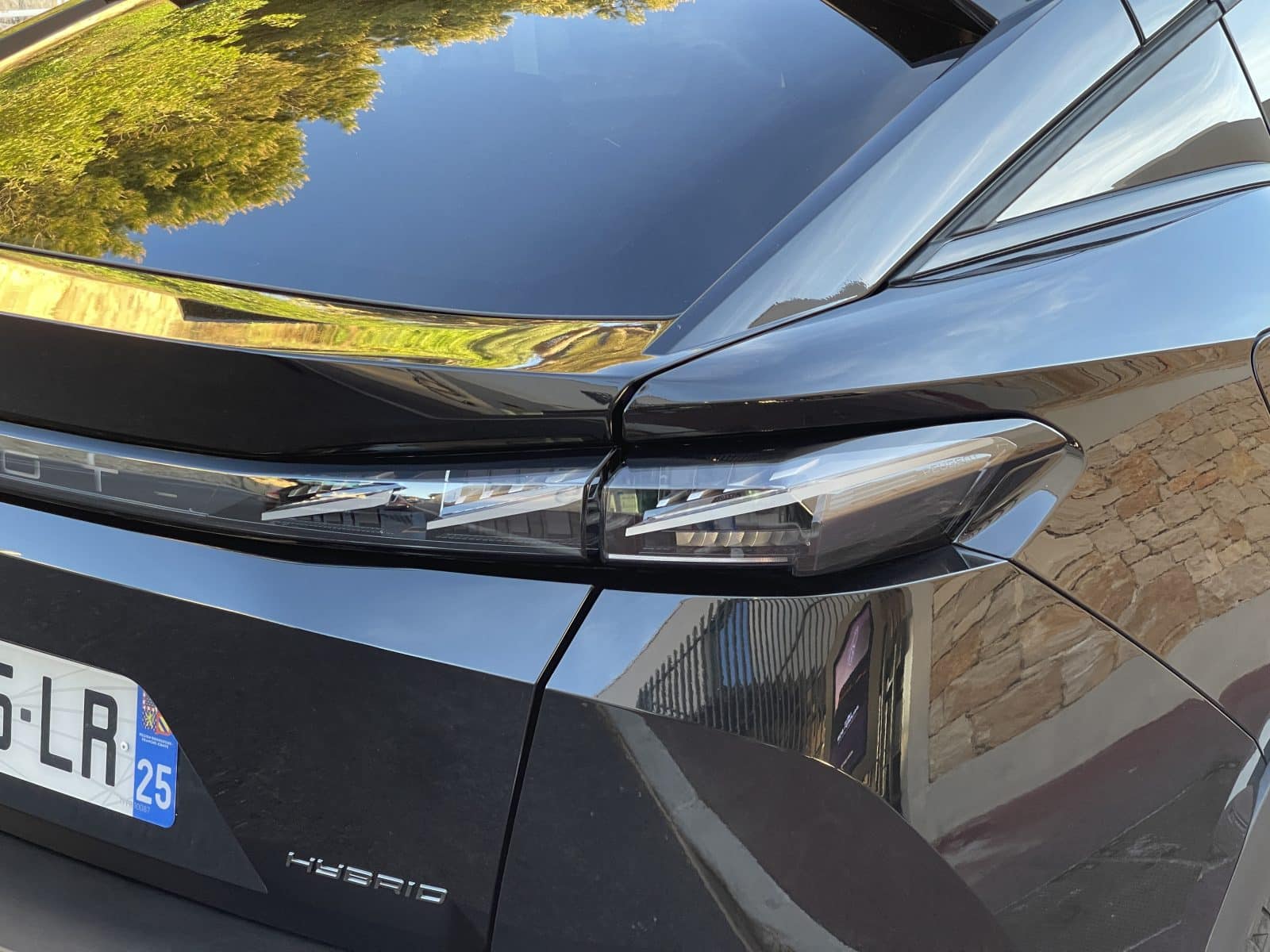 essai-peugeot-408-arriere-sombre