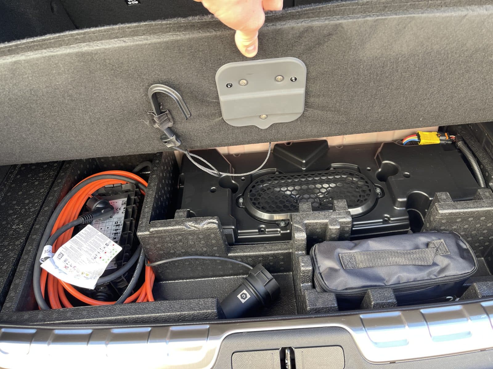 essai-peugeot-408-batterie-phev