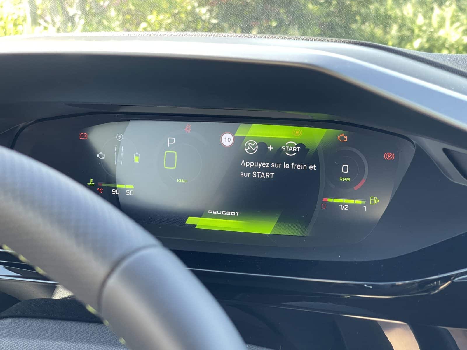 essai-peugeot-408-i-cockpit