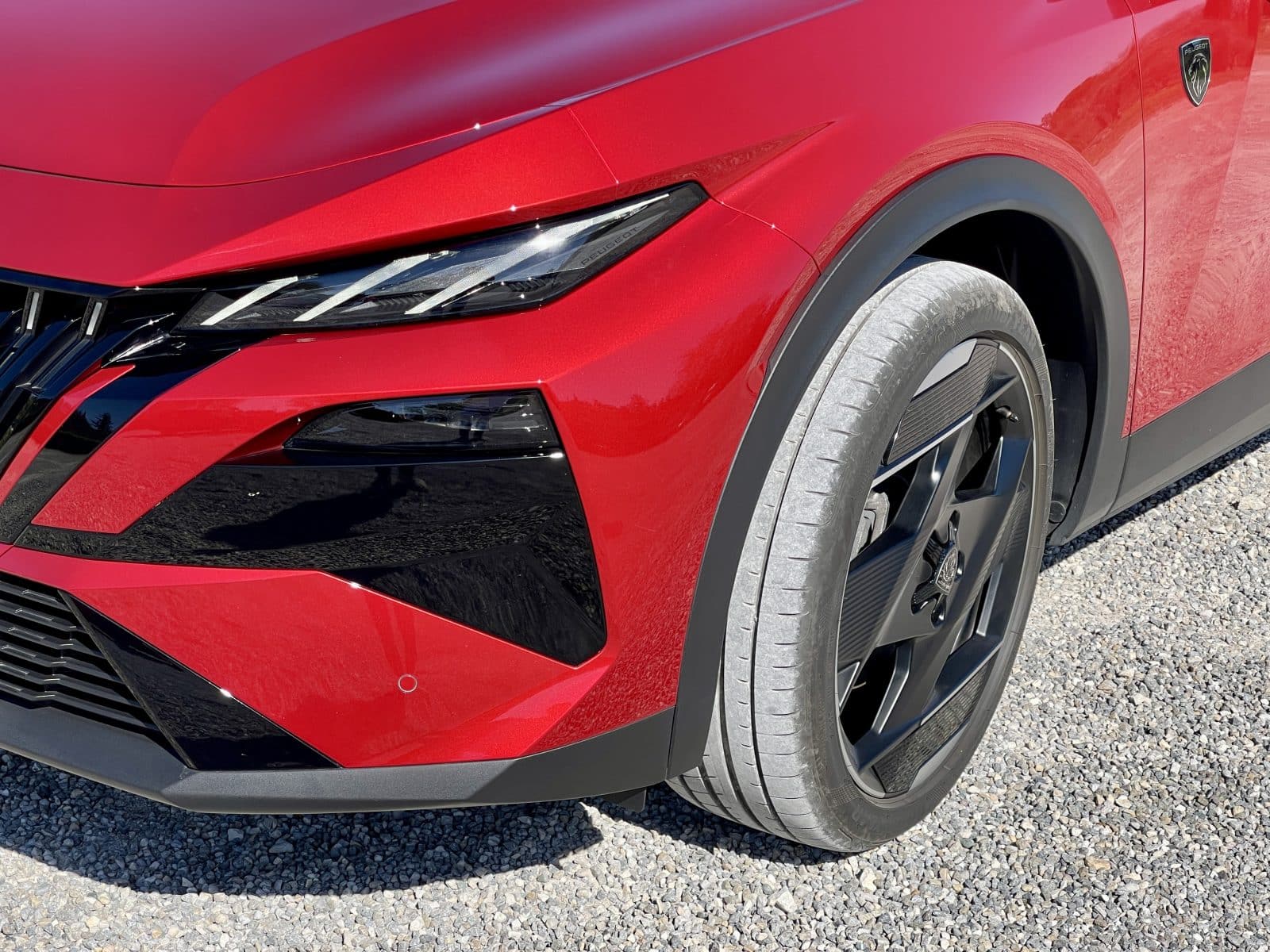essai-peugeot-408-regard