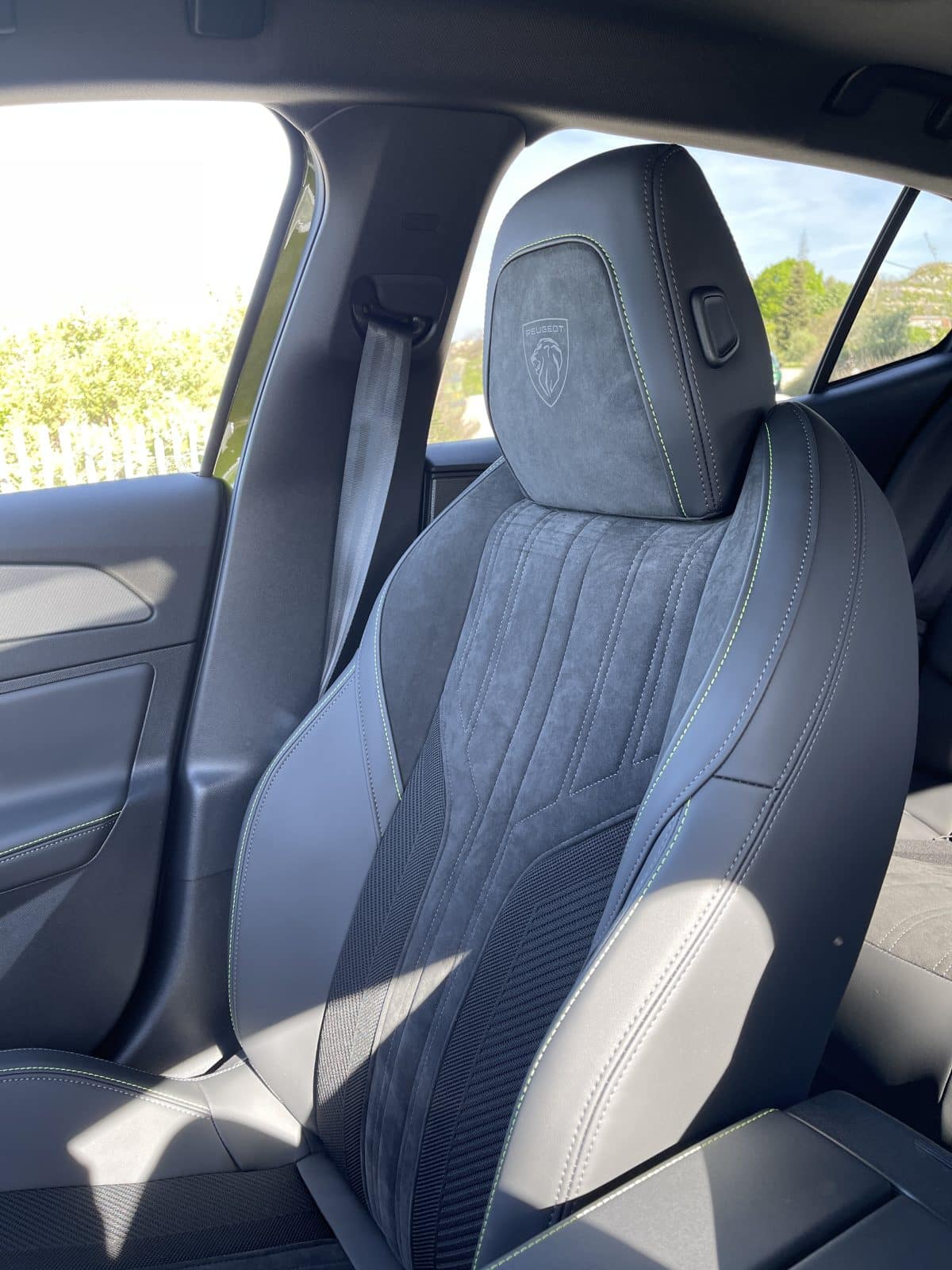 essai-peugeot-408-siege