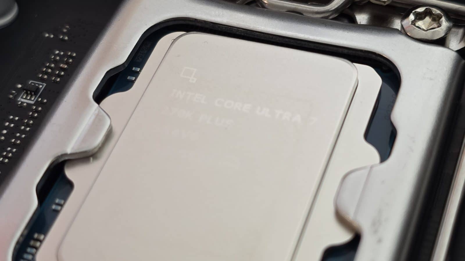 Intel Core K Plus - Core Ultra 7