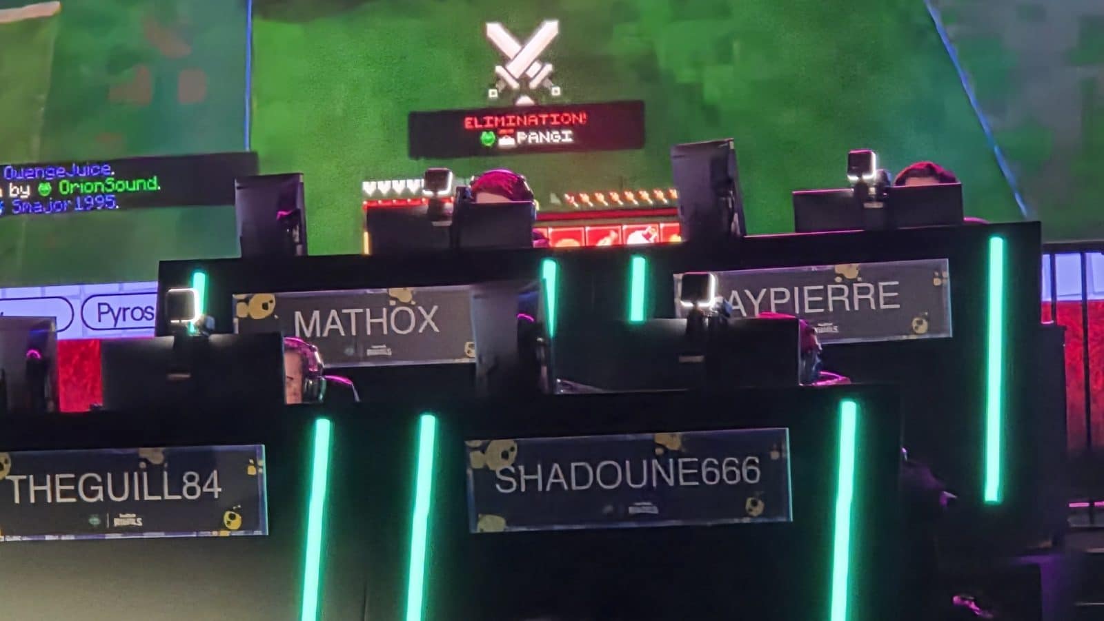 TwitchCon Aypierre - Aypierre playing