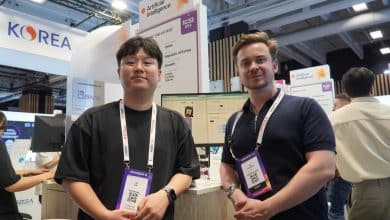 Léo du Café du Geek et le CEO de BONJAC sur le stand Scent ID à VivaTech 2026