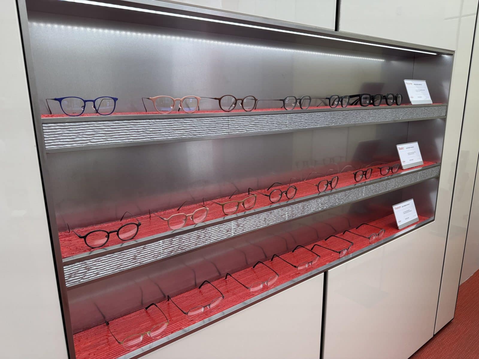 Montures Breezm sur-mesure dans le showroom de Foundry Seongsu
