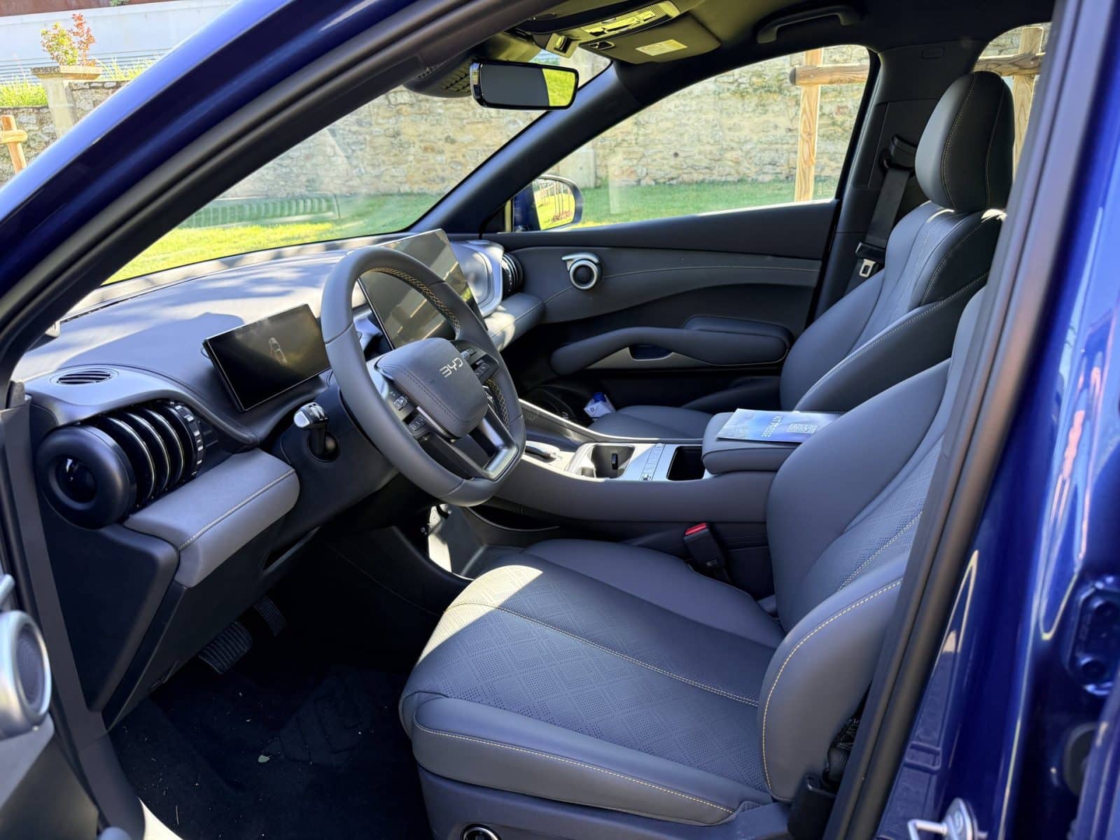 Sièges avant du BYD ATTO 3 EVO