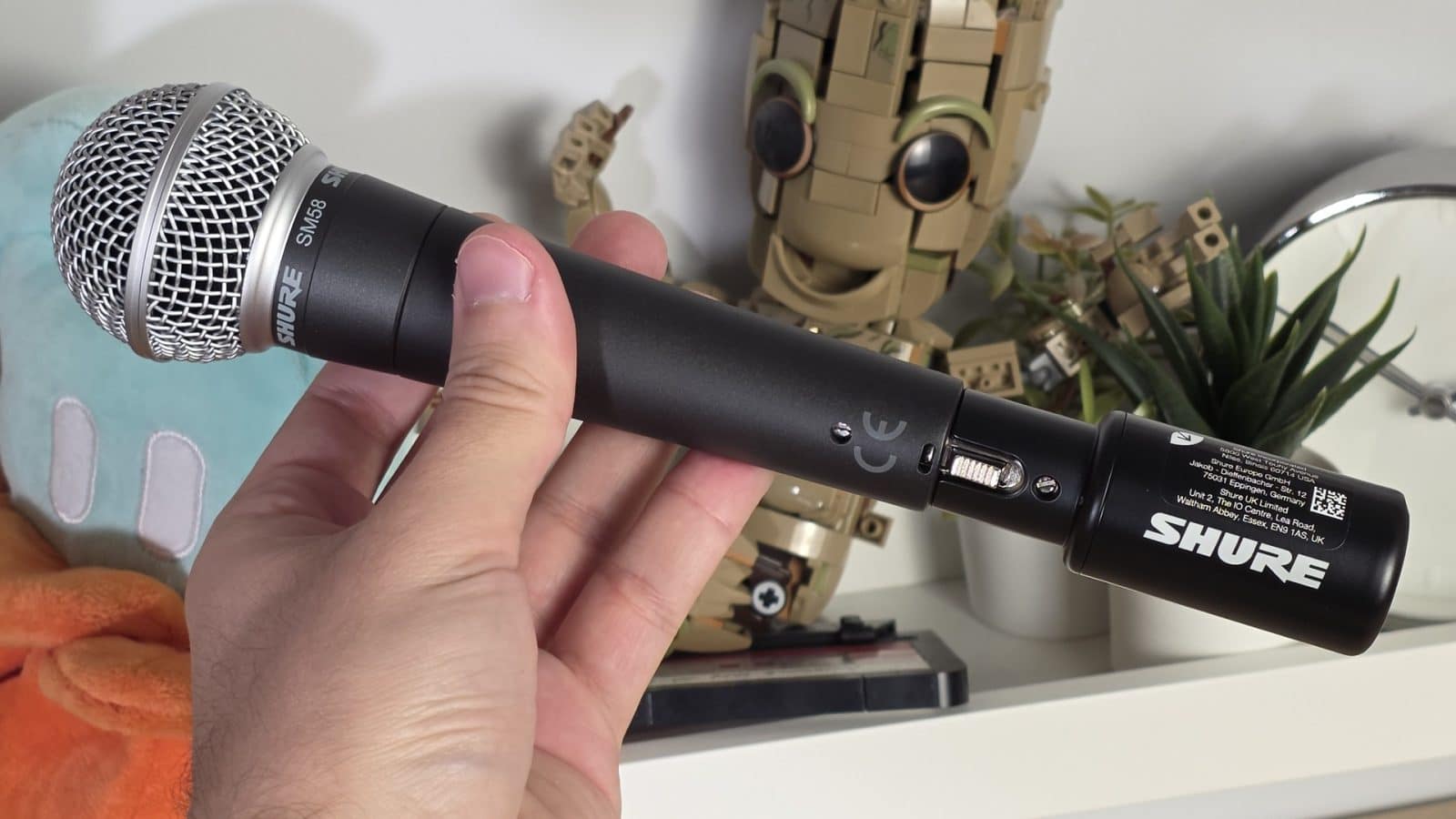 Micro Shure SM58 relié au MVX2U Gen 2 par la prise XLR