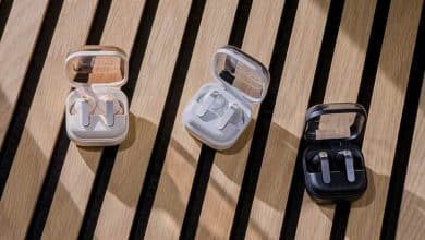 Galaxy Buds4 Pro. Et si le mal des transports ne venait plus gâcher vos vacances d’été ?