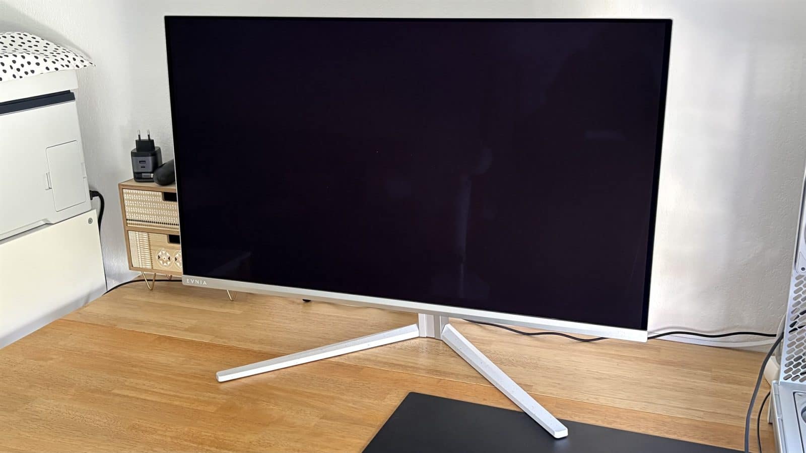 Philips Evnia 32M2N8900 - Avant