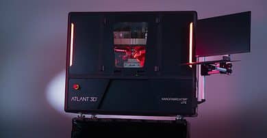 Un géant mondial de l'IA à très grande échelle opte pour la plateforme NANOFABRICATOR® d'ATLANT 3D pour la mise en place d'un laboratoire de découverte de matériaux piloté par l'IA