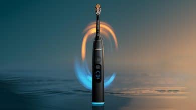 Philips Sonicare établit une nouvelle référence en matière de santé bucco-dentaire avec la Philips Sonicare DiamondClean 9900 Prestige nouvelle génération, sa première brosse à dents électrique intégrant une intelligence artificielle embarquée.