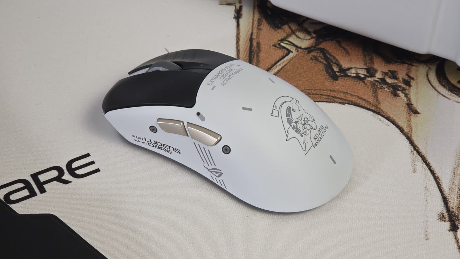 La souris ROG Keris II Origin en édition Kojima Productions