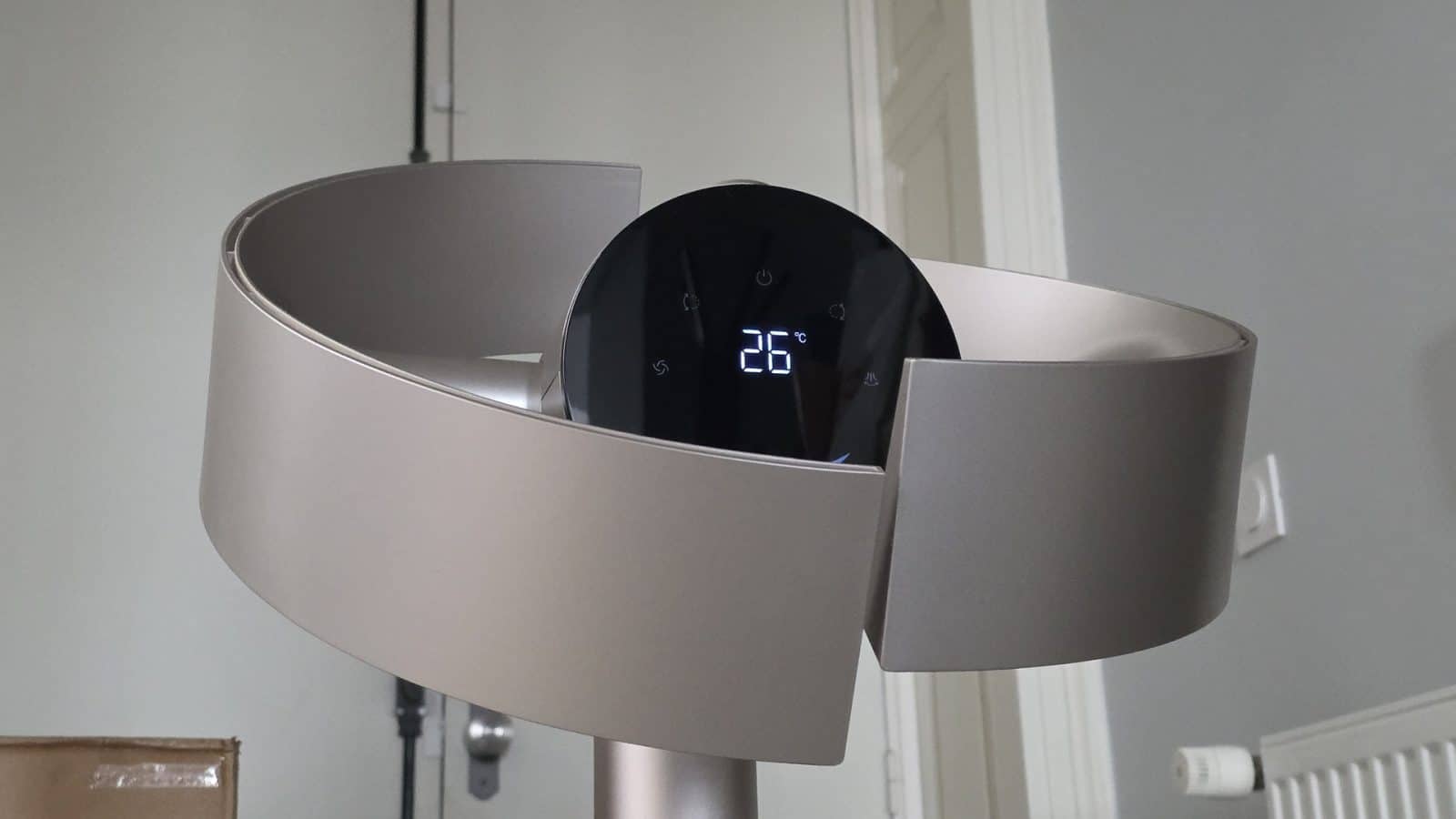 Écran tactile du Dreame MF10 affichant la température de 26 °C