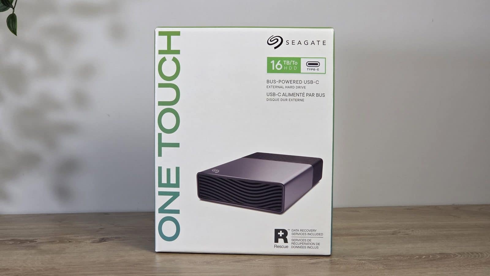 Boîte du Seagate One Touch 16 To indiquant USB-C alimenté par bus et les services Rescue de récupération de données
