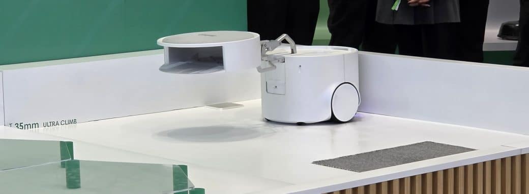 Le concept Roomba Duo d'iRobot en demonstration a l'IFA 2026 : grande unite et robot compagnon