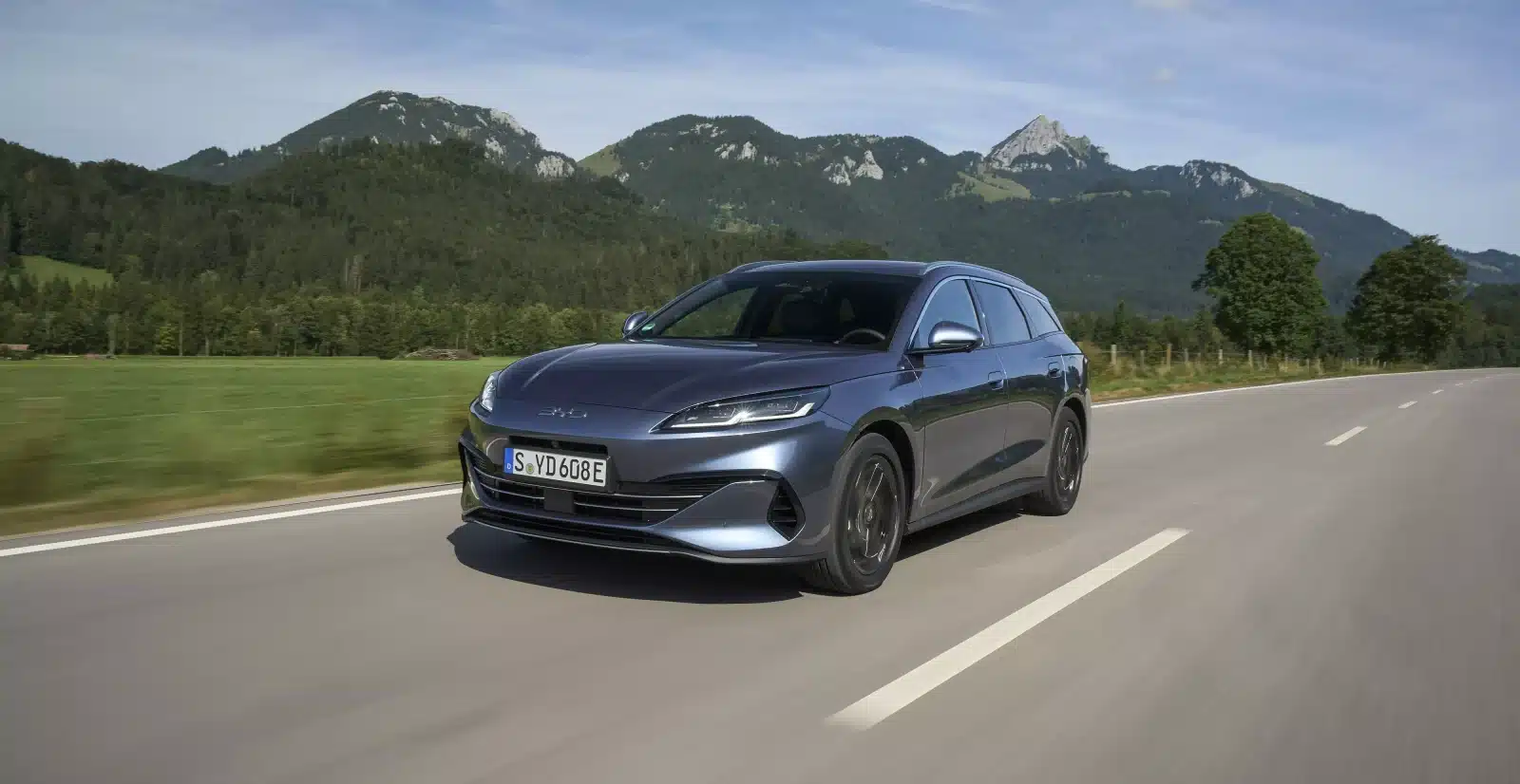 Véhicule BYD, visuel officiel de la marque